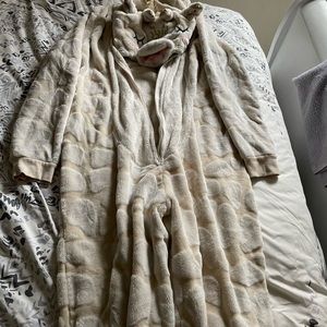 Giraffe onesie! (With a tail:) )